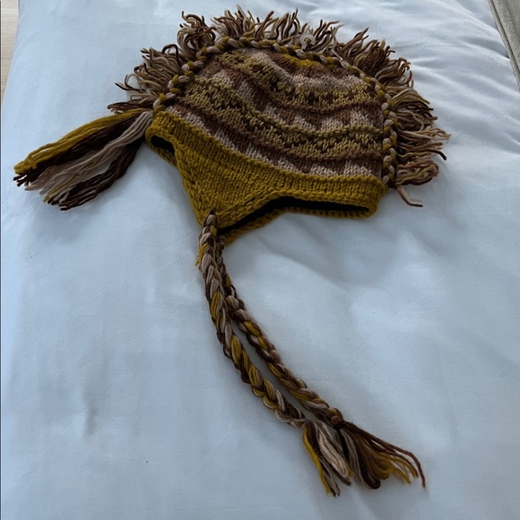 Nepal Ear flap Wool hat - braided ties/fringe and tassel trim - fleece lined - Picture 3 of 8